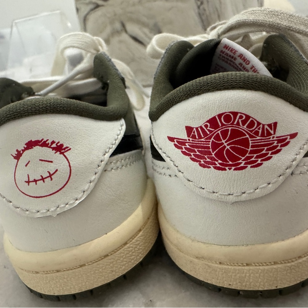 Jordan Kids Sneakers - White and Olive